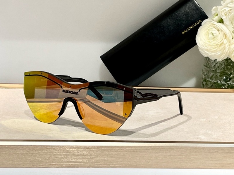 Balenciaga Sunglasses 124